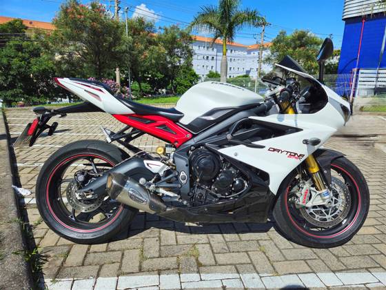 TRIUMPH DAYTONA 675R ABS 